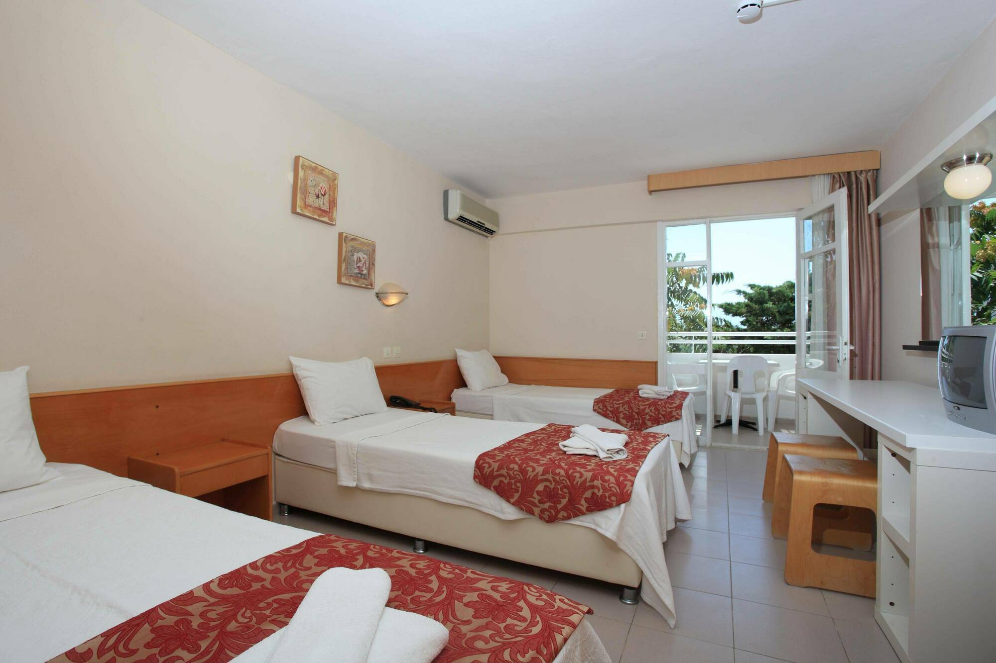 Hotel Golden Gate Kusadası Extérieur photo